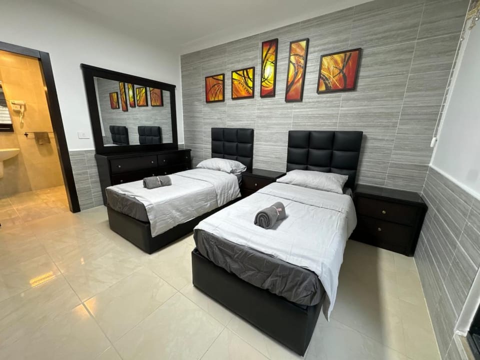 Bed, Living room, Photo of the whole room, Bedroom