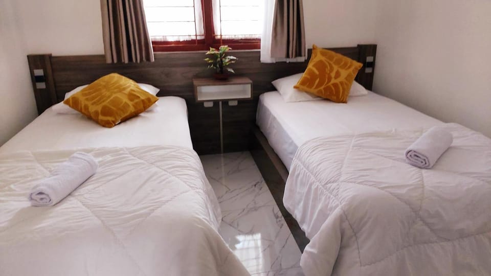 Property building, Bed, Photo of the whole room, Bedroom