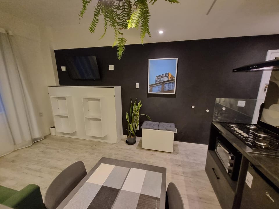 TV and multimedia, Kitchen or kitchenette, minibar