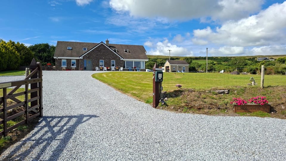 B&B Kerry Lakesview Lodge Bed and Breakfast in County Kerry