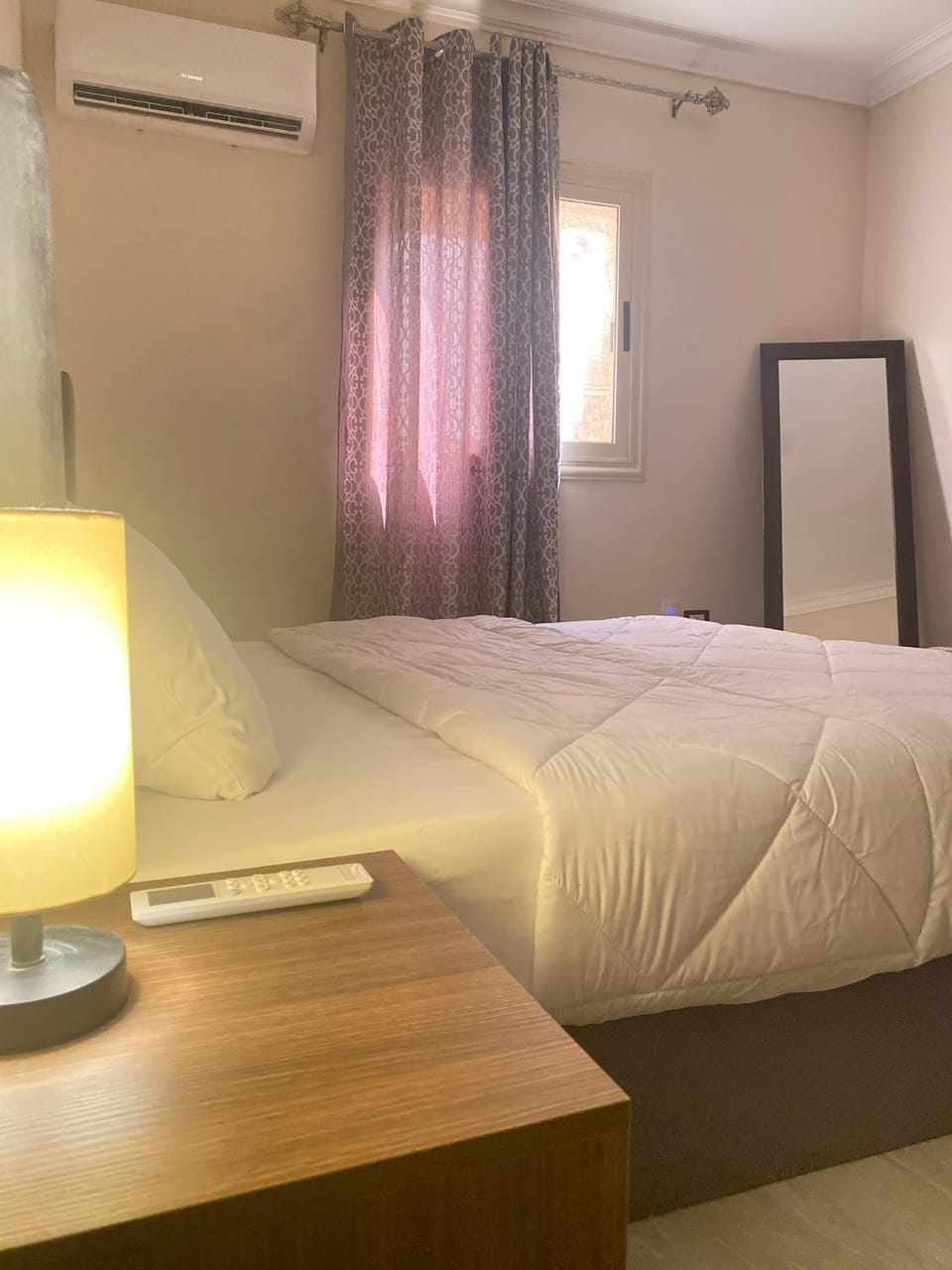 Bed, Photo of the whole room, Bedroom, air conditioner