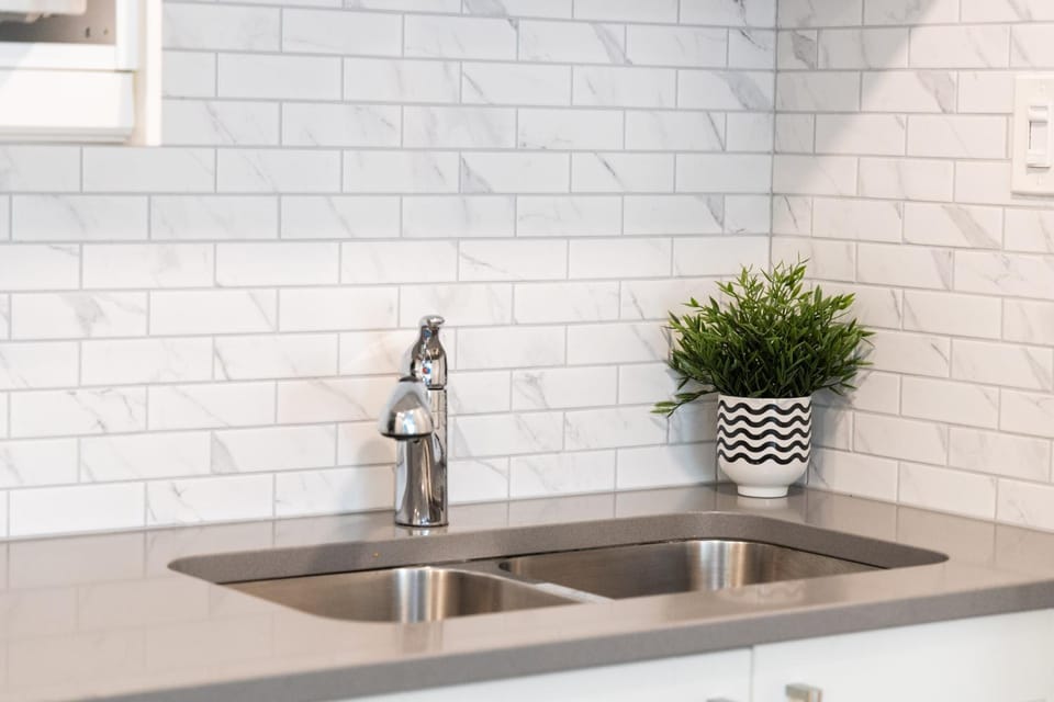Studio Condo @ North Creek|Pool/Hot Tub/Crave TV House in Grey Highlands