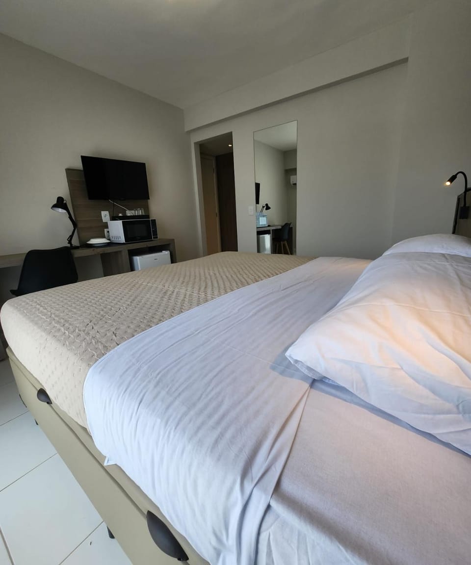 Bed, TV and multimedia, Photo of the whole room, Bedroom, minibar