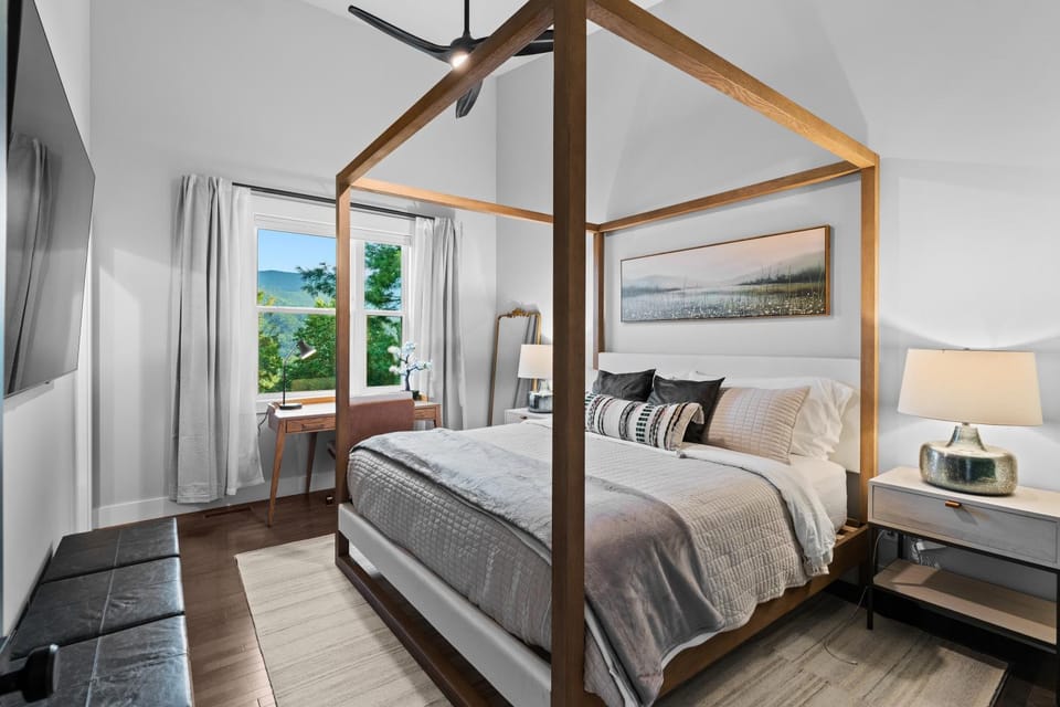 Luxury Cabin near Asheville and Black Mountain Cabin in Swannanoa