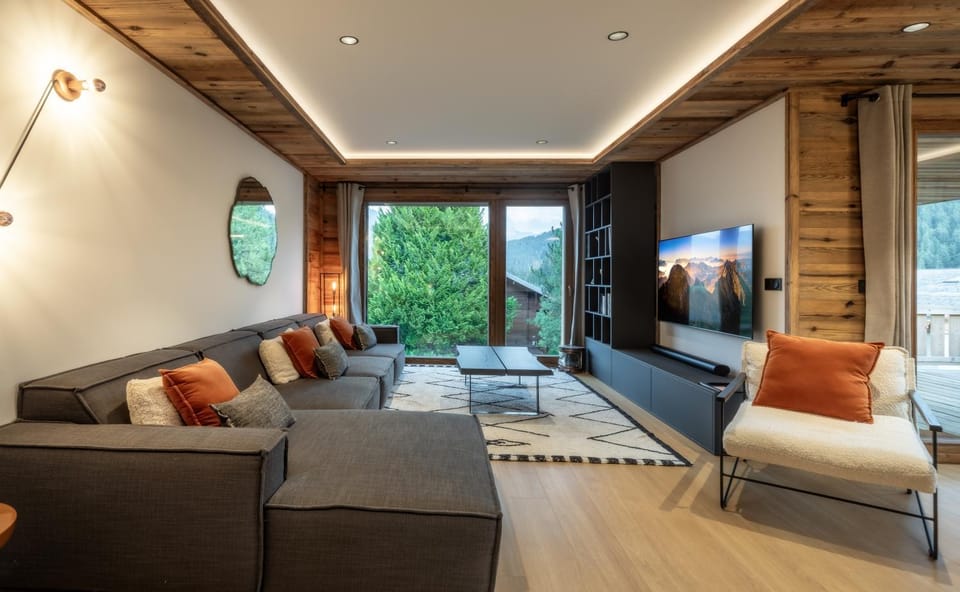 Communal lounge/ TV room, TV and multimedia, Living room