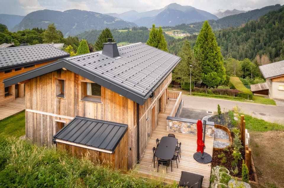 Property building, Bird's eye view, Garden, Balcony/Terrace, Mountain view
