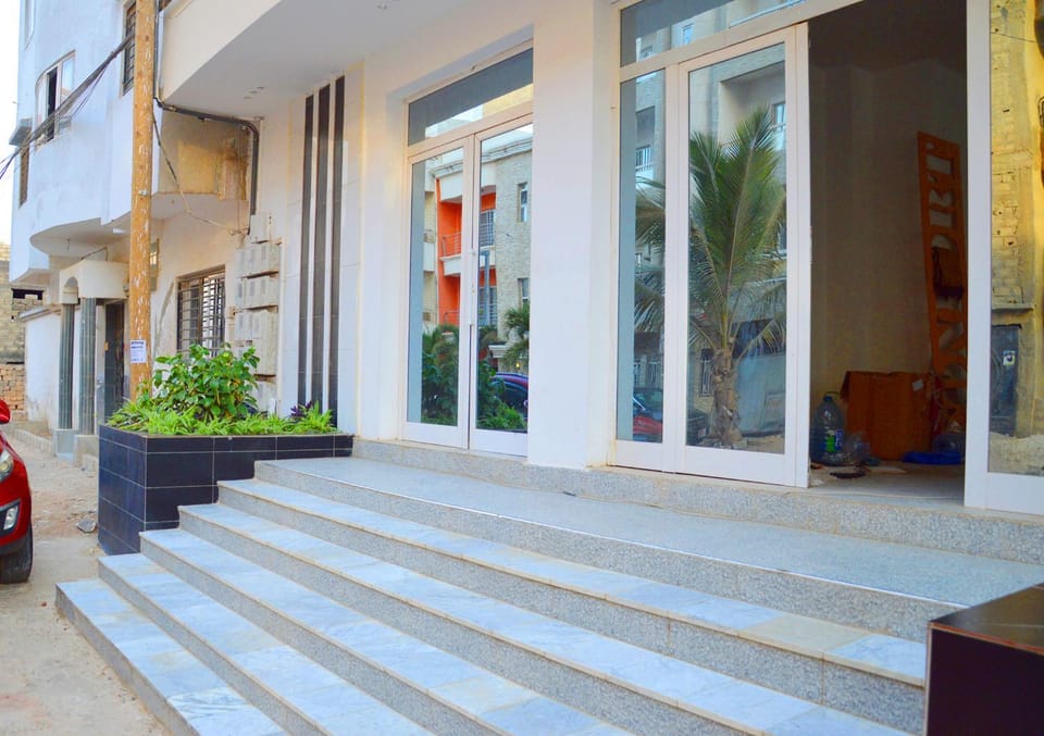 Facade/entrance