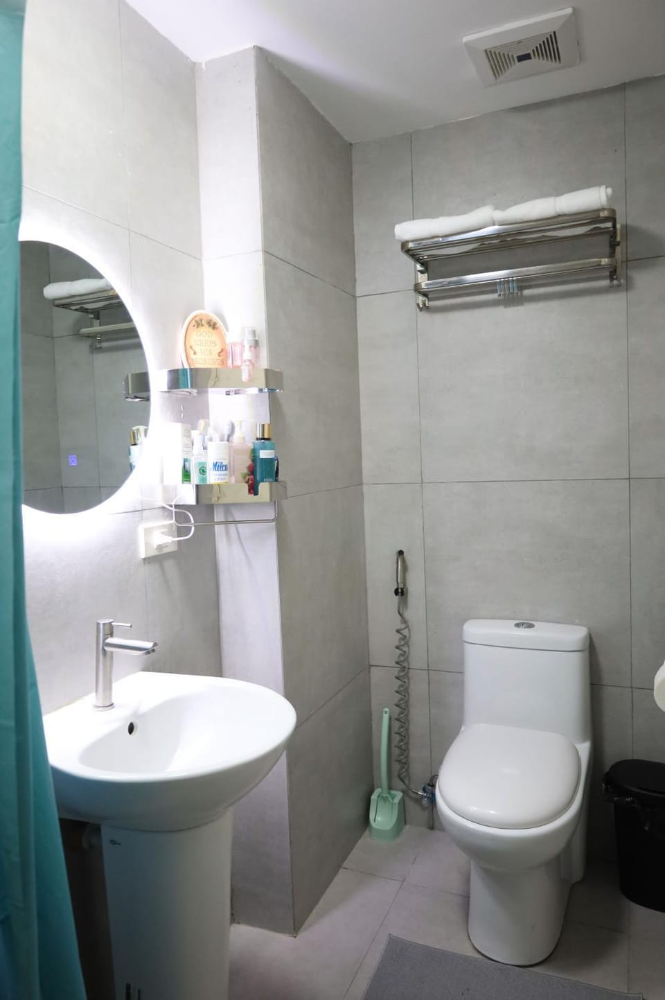 Sojourner's Suite at 605, City-view condotel near the airport at Monte Carlo Residences Charlene Apartment hotel in Las Pinas