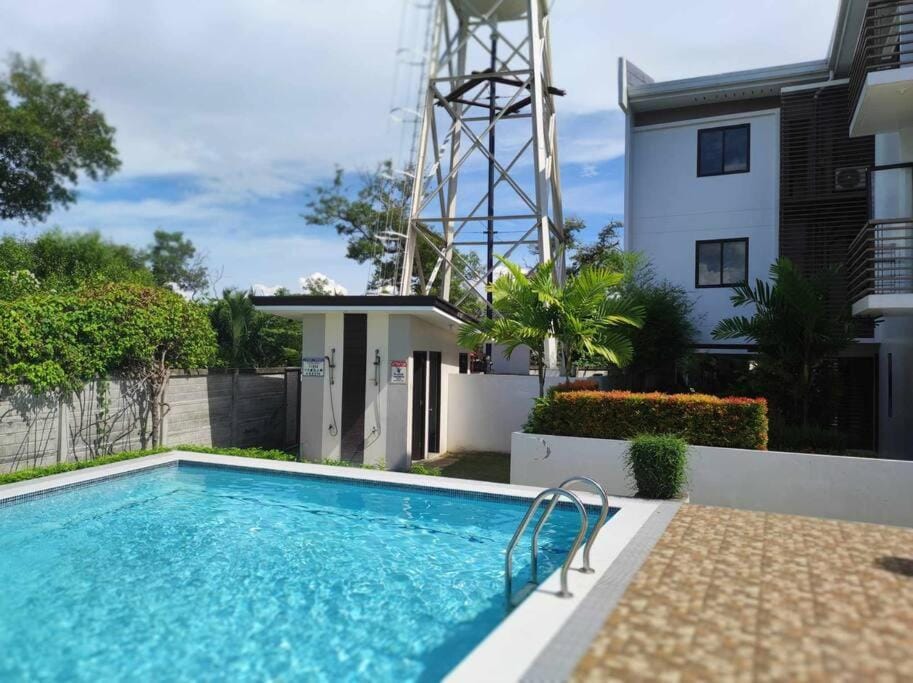 Property building, Day, Garden, Garden view, Pool view, Swimming pool