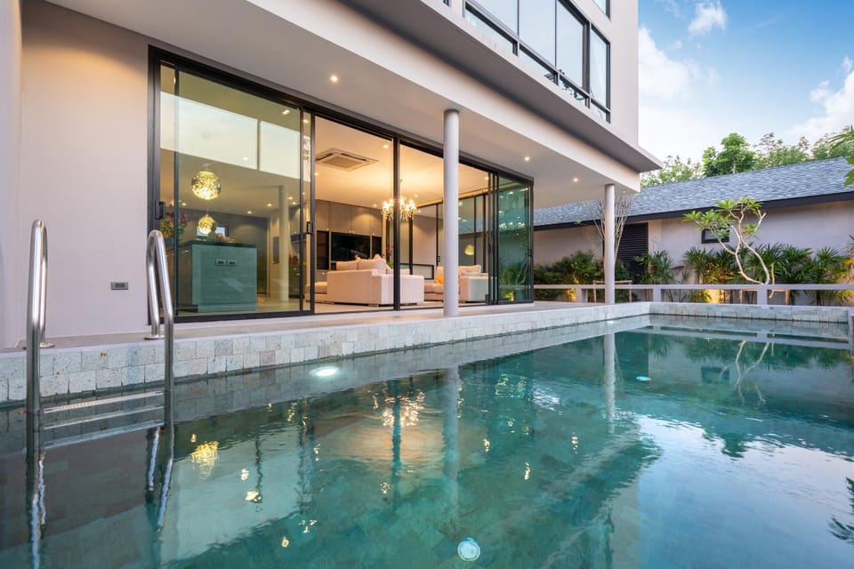 Property building, Swimming pool