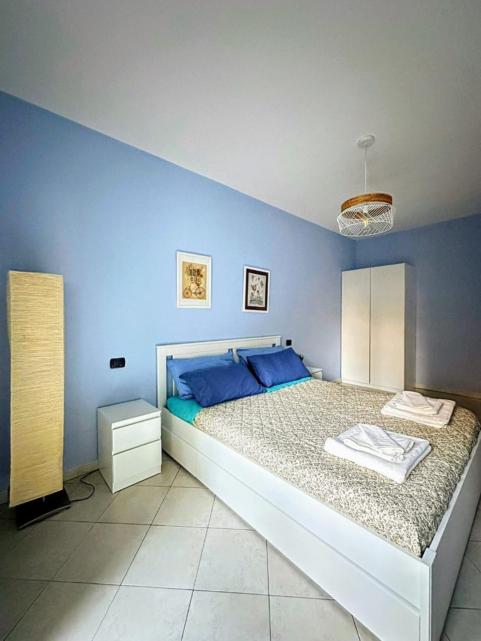 Bedroom, wardrobe