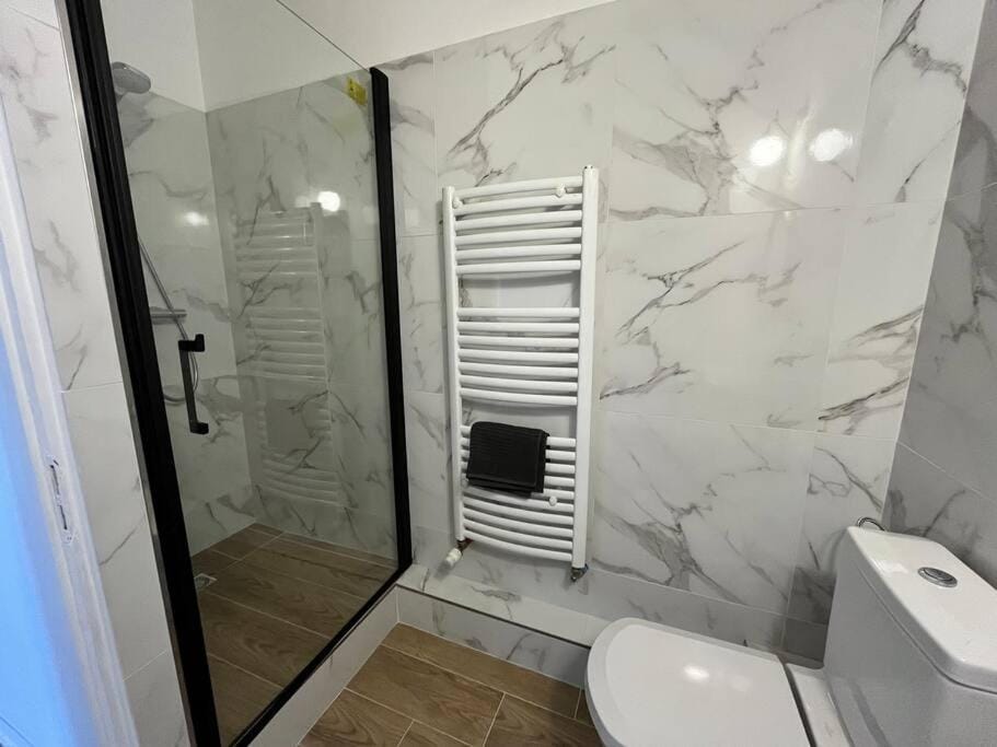 Shower, Toilet, Bathroom