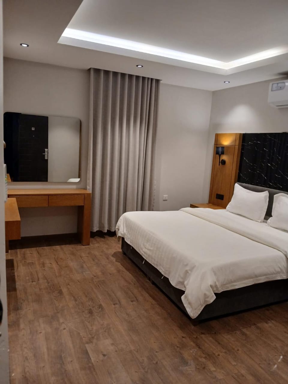 شقق ثري ستار للشقق المخدومة -التعاون Apartment hotel in Riyadh