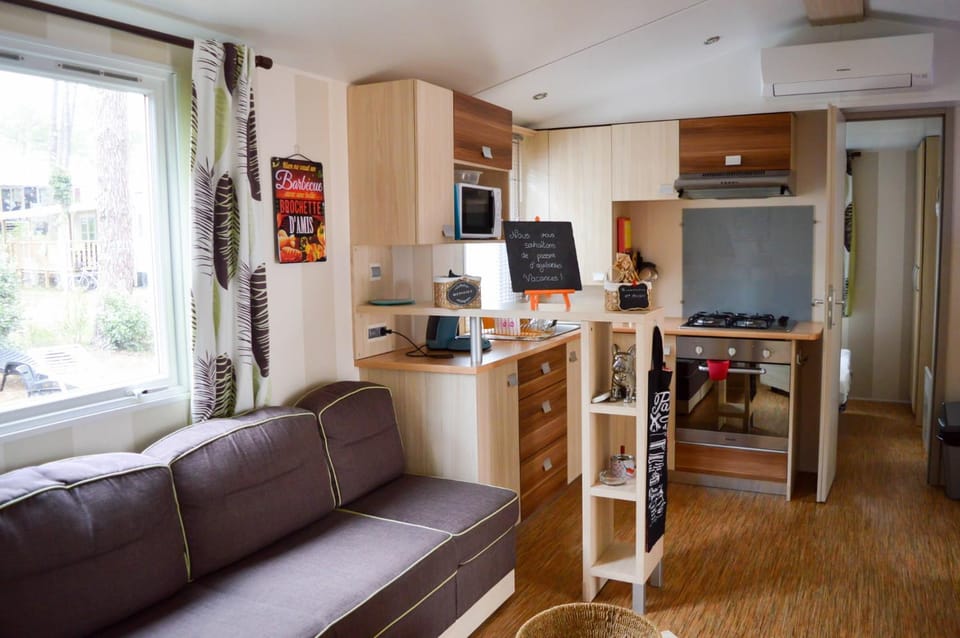 Mobil-home Mick et Stefie Campground/ 
RV Resort in Saint-Julien-en-Born