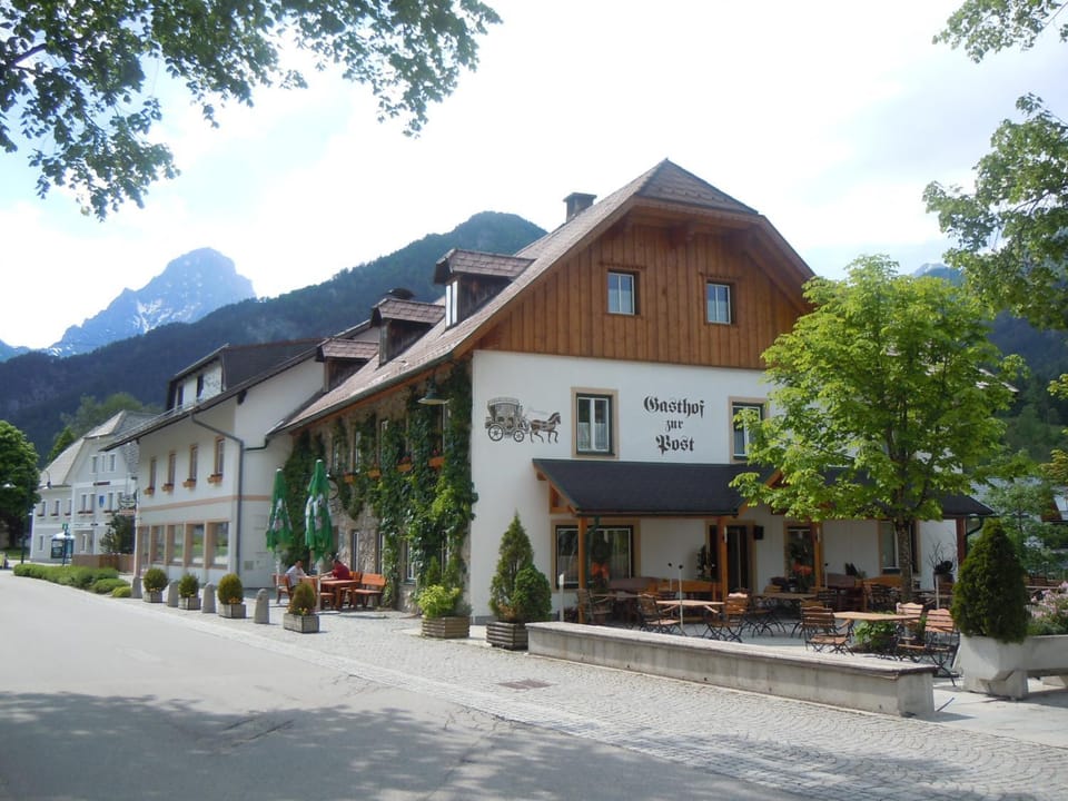 Facade/entrance, Summer