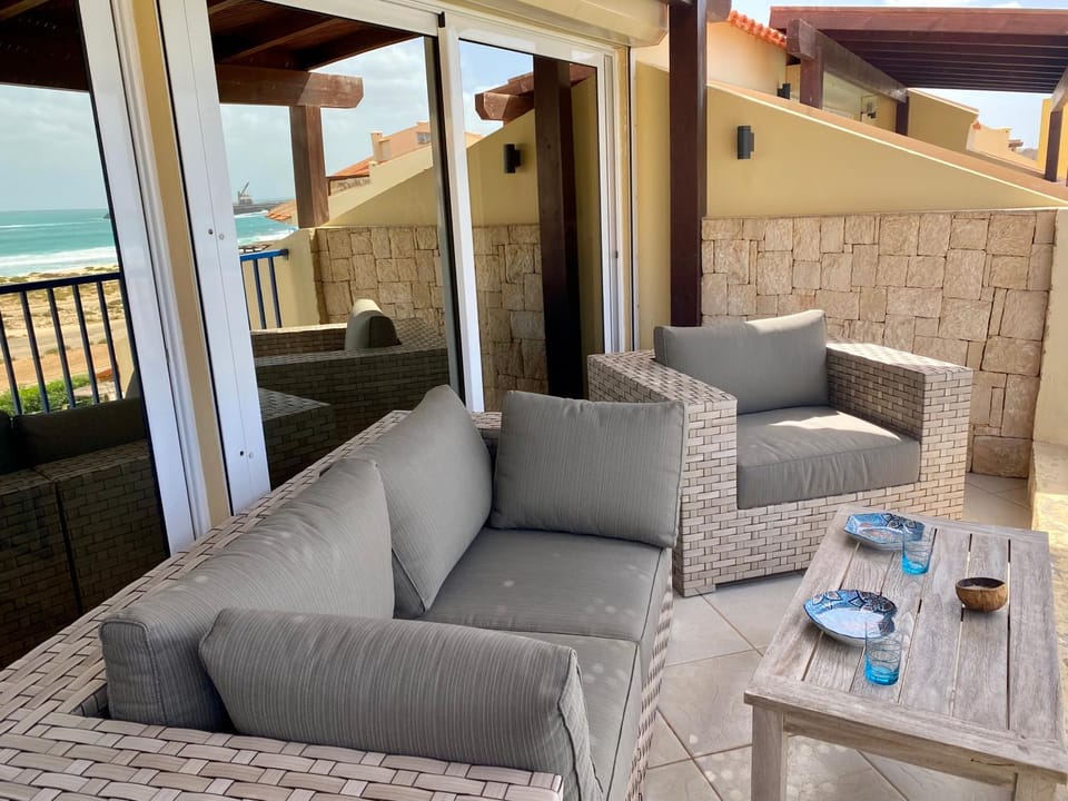 View (from property/room), Balcony/Terrace, Seating area