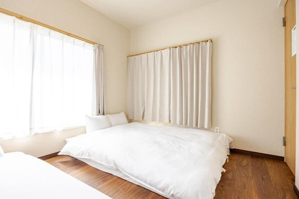 東浅草2丁目b201 Bed and Breakfast in Chiba Prefecture