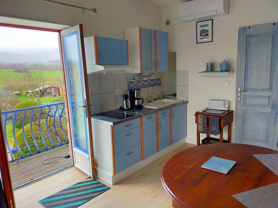 La Verdine House in Condrieu