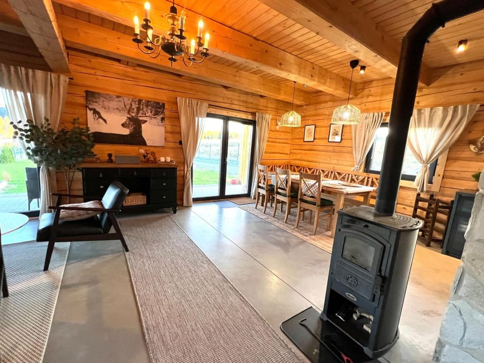 Seating area, Dining area, Evening entertainment