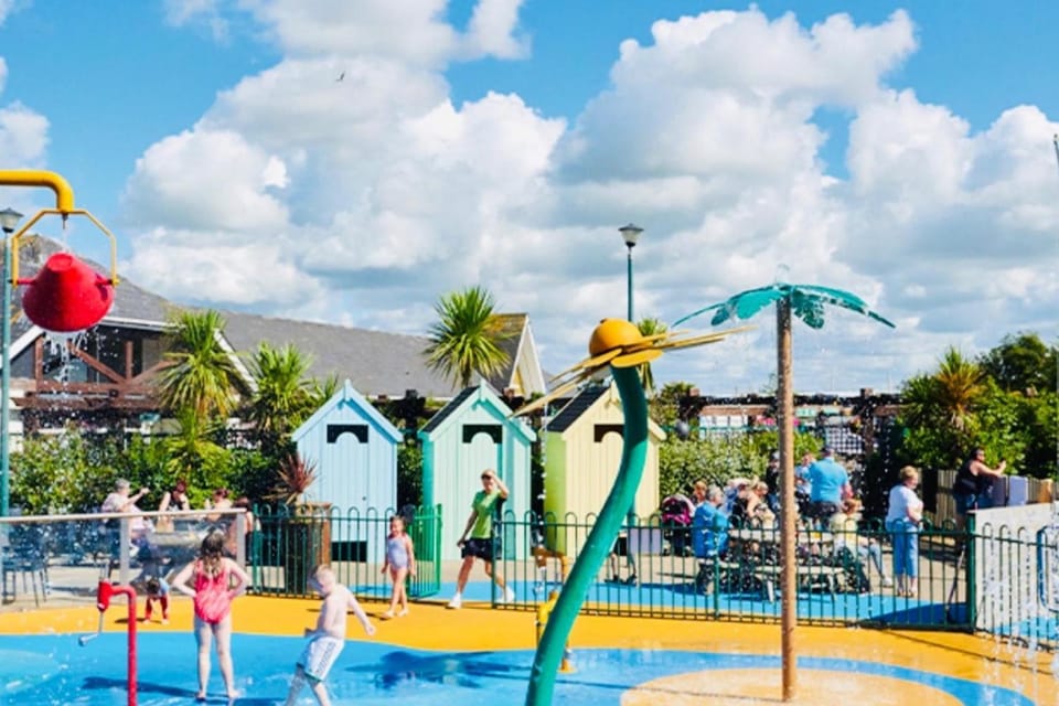Caravan-Blackpool-FamilyFriendly-Activities Chalet in Wyre District