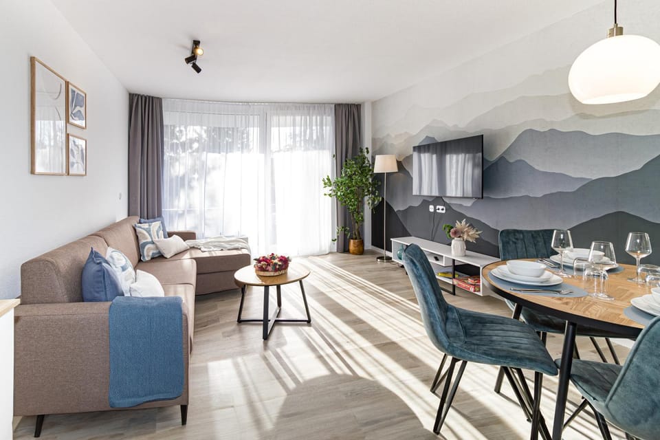TV and multimedia, Balcony/Terrace, Living room, Dining area