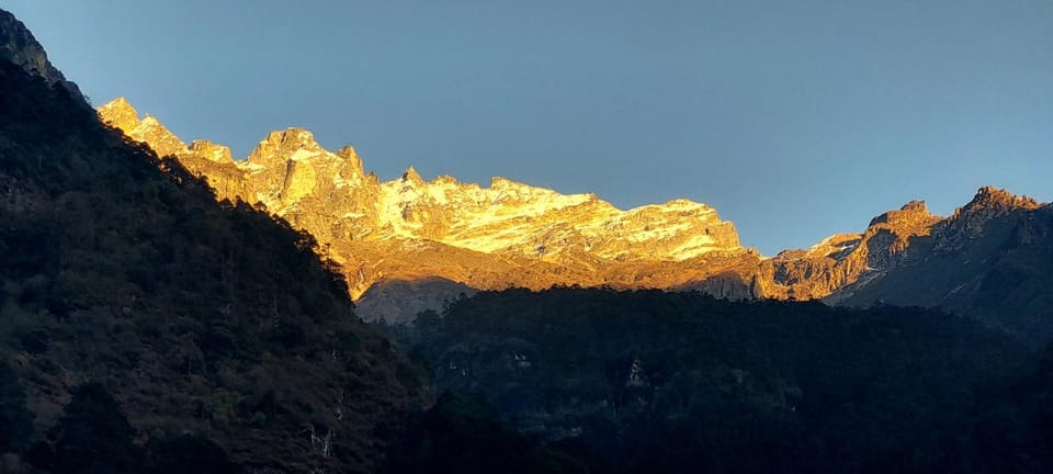 Nearby landmark, Day, Natural landscape, Mountain view