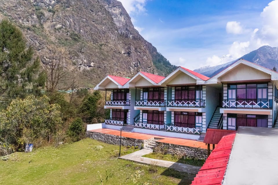 Property building, Day, Natural landscape, Mountain view