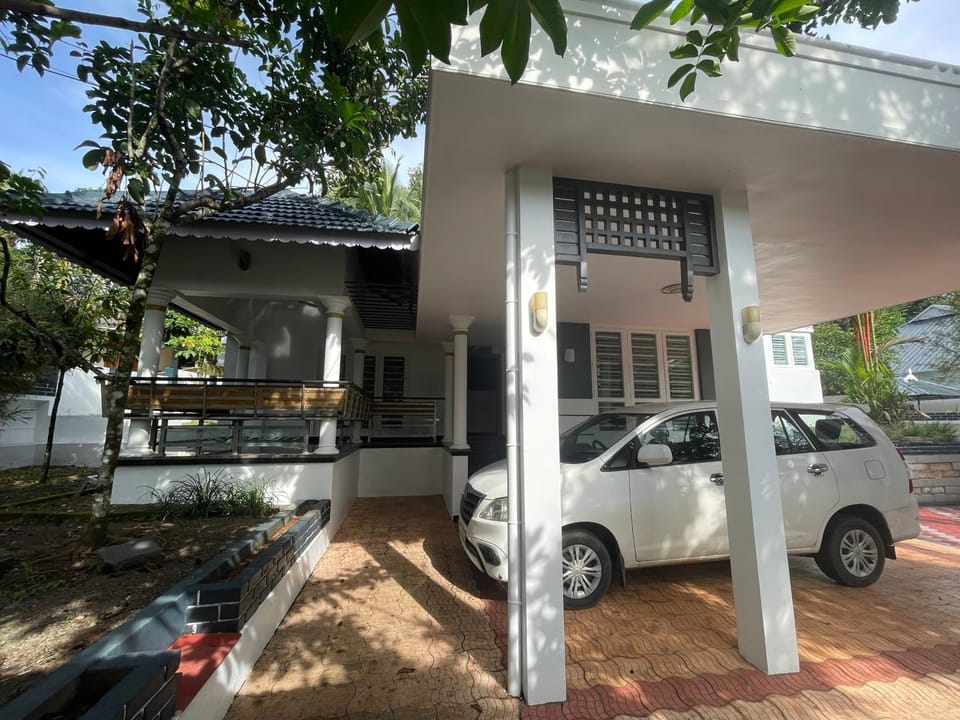 Shibus House in Kerala