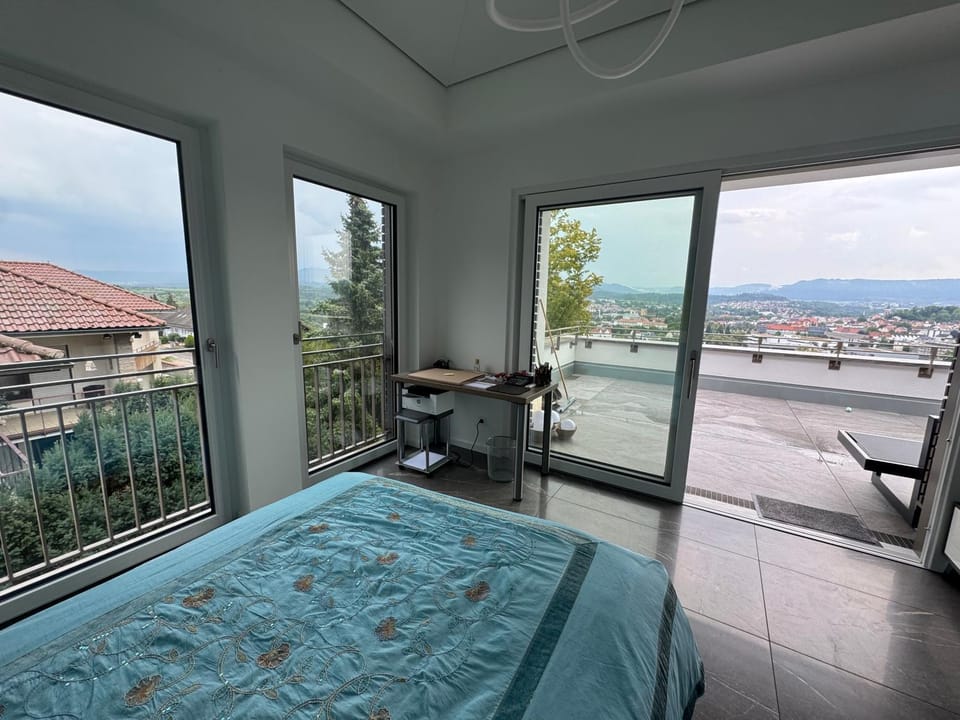 Ferienwohnung - Penthauswohnung Albblick, traumhafter Ausblick, ruhige Lage Apartment in Baden-Württemberg