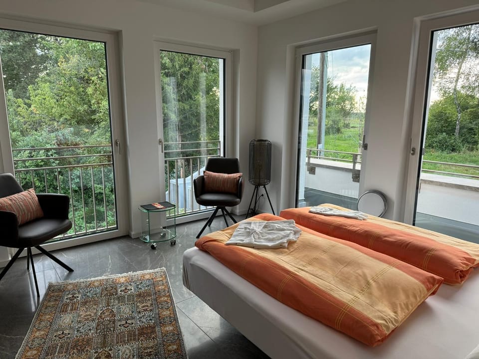 Ferienwohnung - Penthauswohnung Albblick, traumhafter Ausblick, ruhige Lage Apartment in Baden-Württemberg