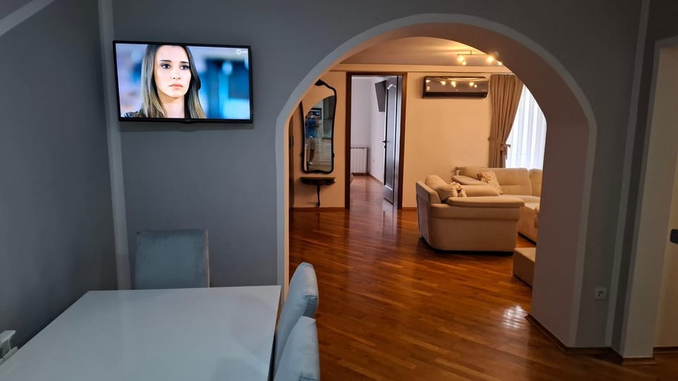 TV and multimedia, Seating area