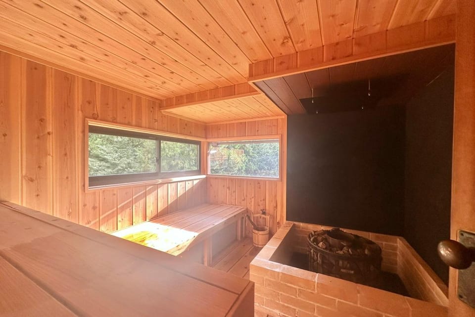 Sauna, Steam room, Area and facilities