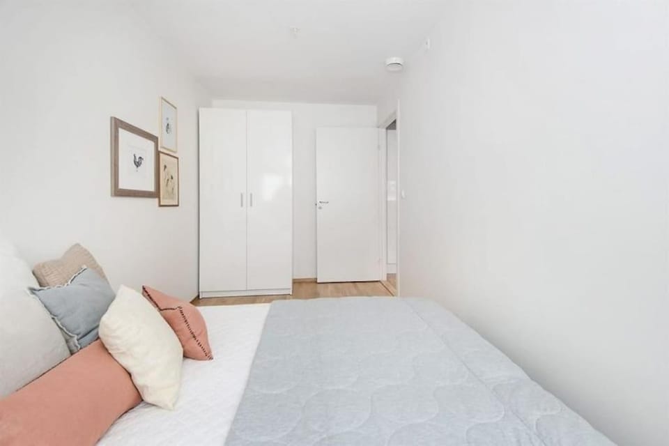 Bed, Bedroom, wardrobe