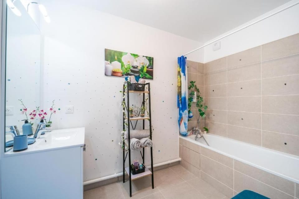 Bathroom, Bath, bidet, bidet, towels