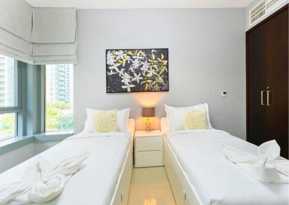 Bed, Photo of the whole room, Bedroom, towels, air conditioner