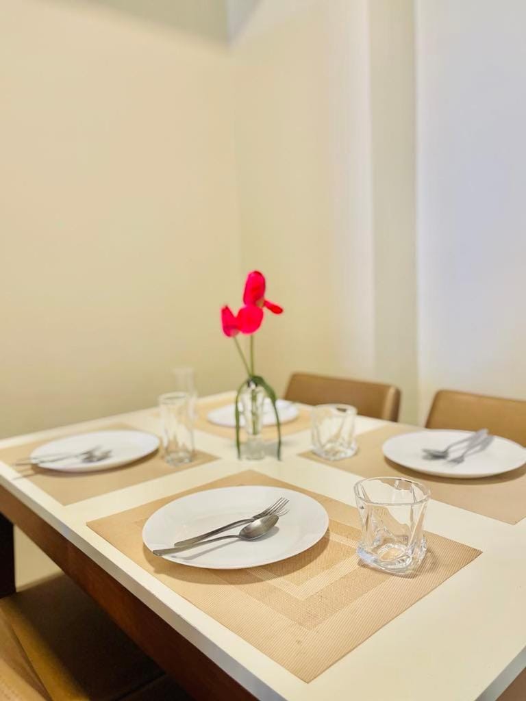 Budget friendly 1bedroom in The Mactan Newtown with pool&beach access Apartment in Lapu-Lapu City