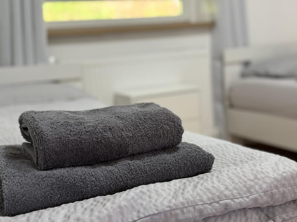 Sunny Suite mit Balkon - Küche - Bad Apartment in Baden-Württemberg