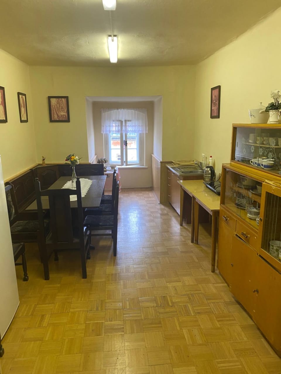 Kitchen or kitchenette