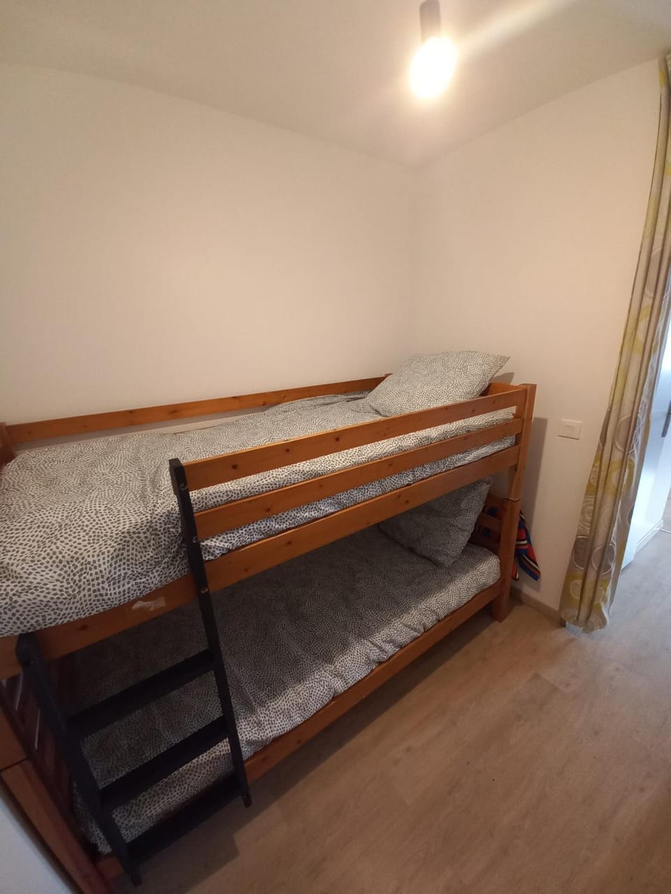 bunk bed