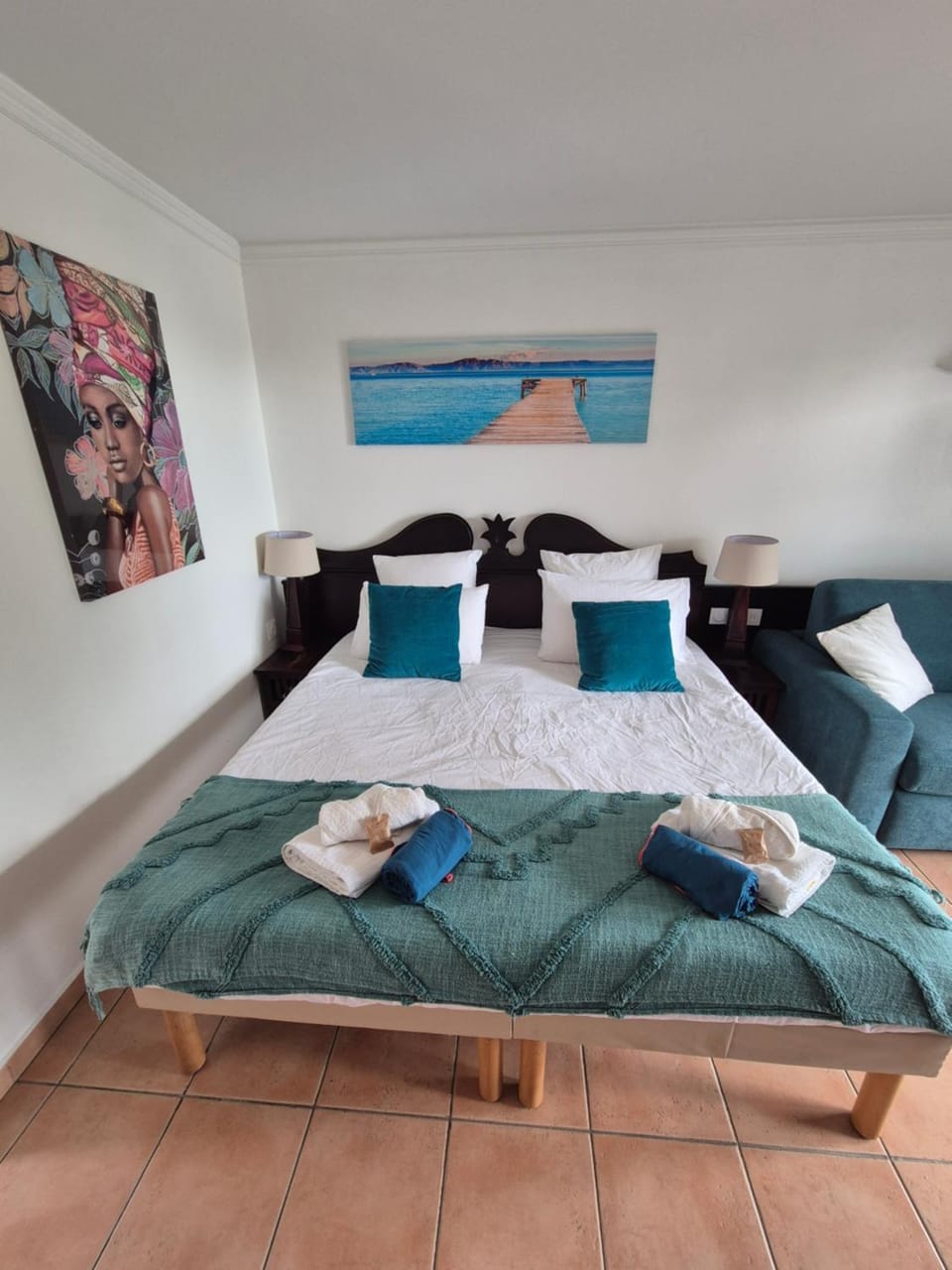 Photo of the whole room