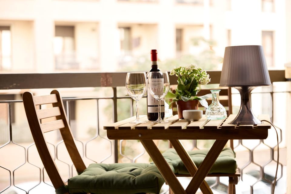 Property building, Day, View (from property/room), Balcony/Terrace, Balcony/Terrace, Food and drinks, Dining area, Breakfast, Drinks, Alcoholic drinks