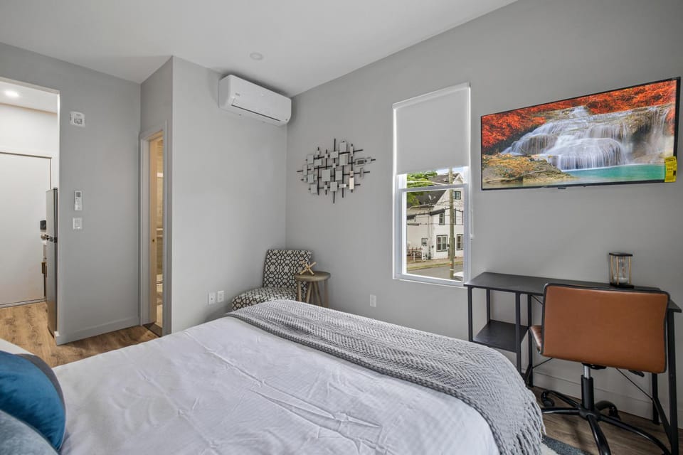 Bed, Seating area, Bedroom, Street view, hair dresser, air conditioner