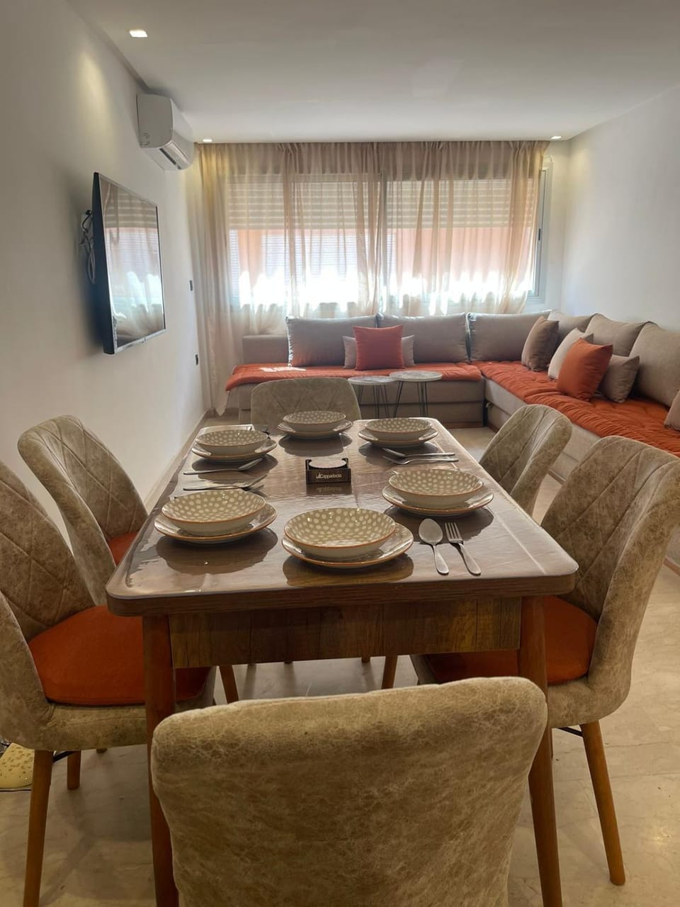 Communal lounge/ TV room, Dining area