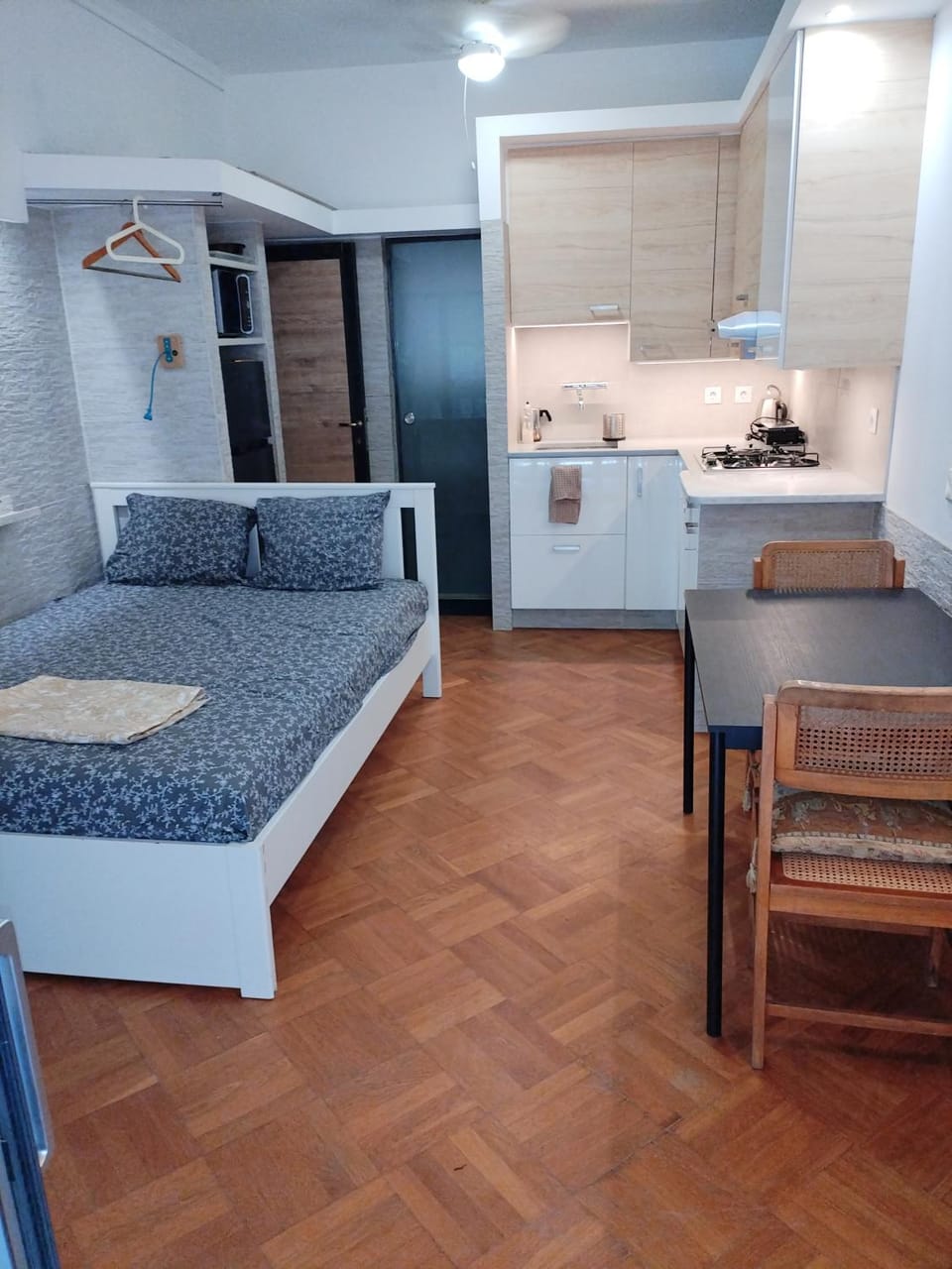 Kitchen or kitchenette, Living room, Dining area, Bedroom