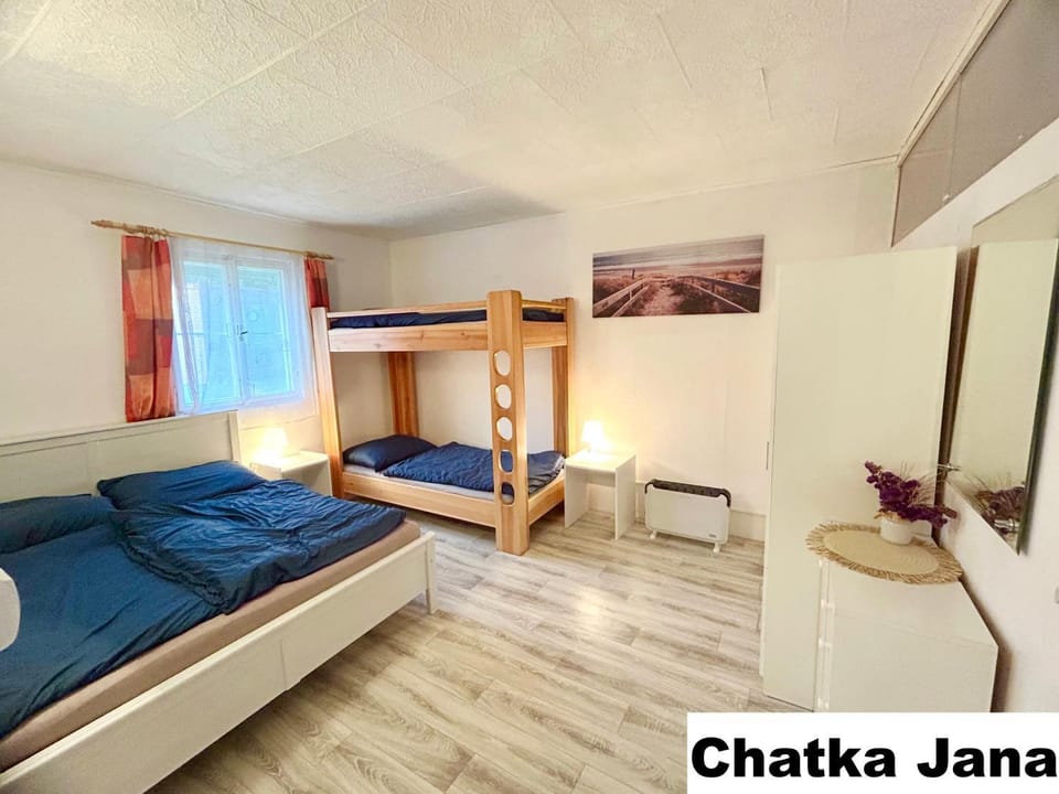 Bed, Bedroom, bunk bed, wardrobe