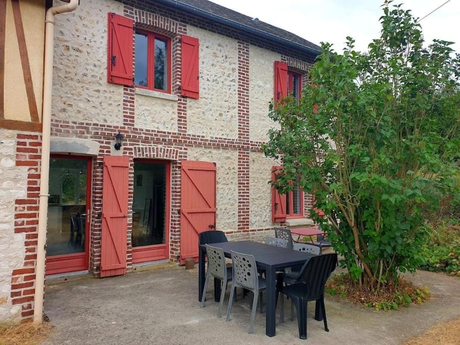 Property building, Patio