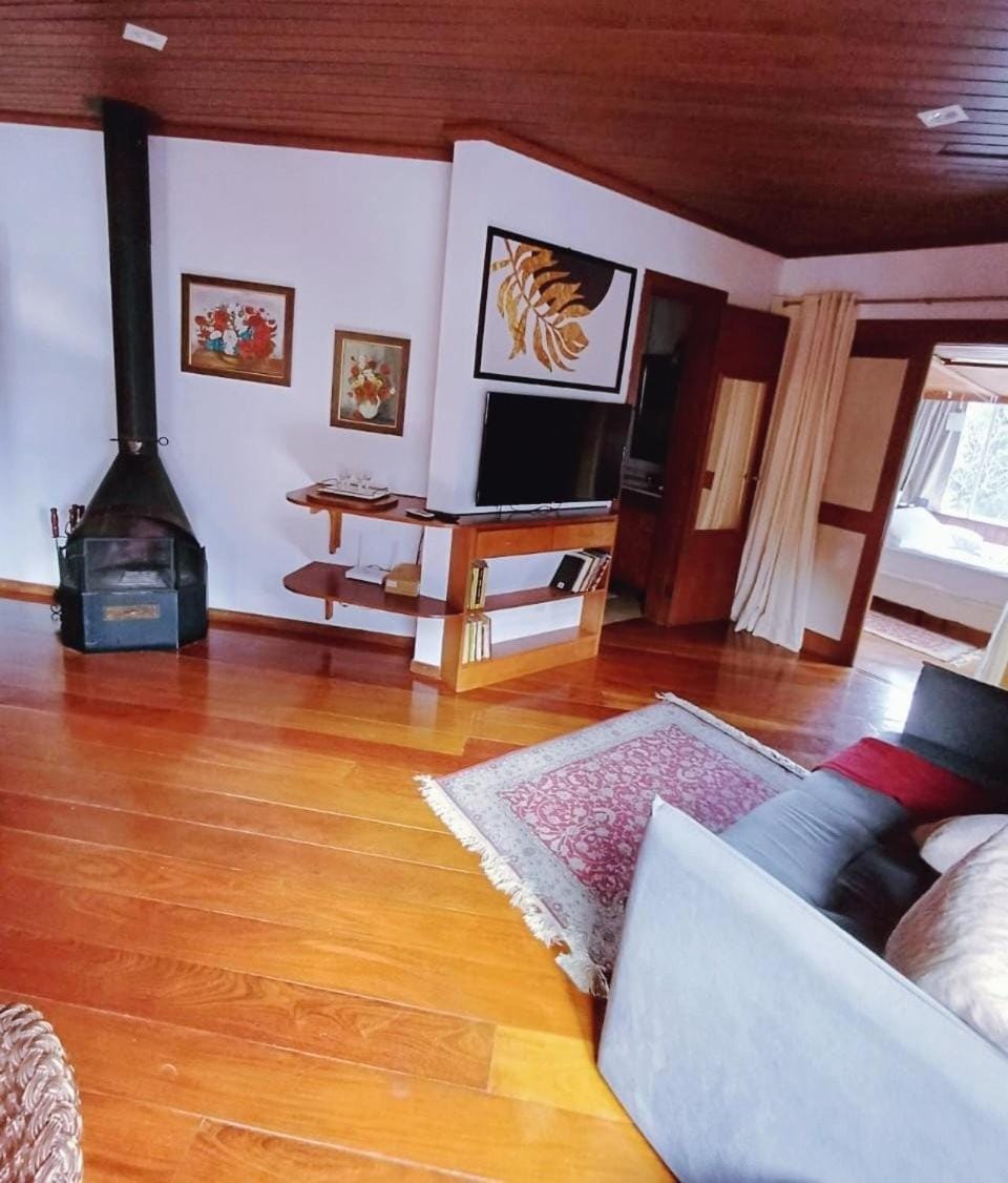 TV and multimedia, Seating area