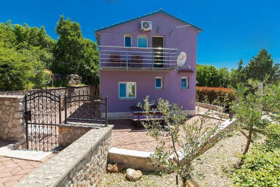 Facade/entrance, Garden, Balcony/Terrace