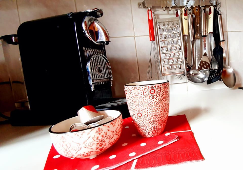 Coffee/tea facilities, Kitchen or kitchenette, kitchen