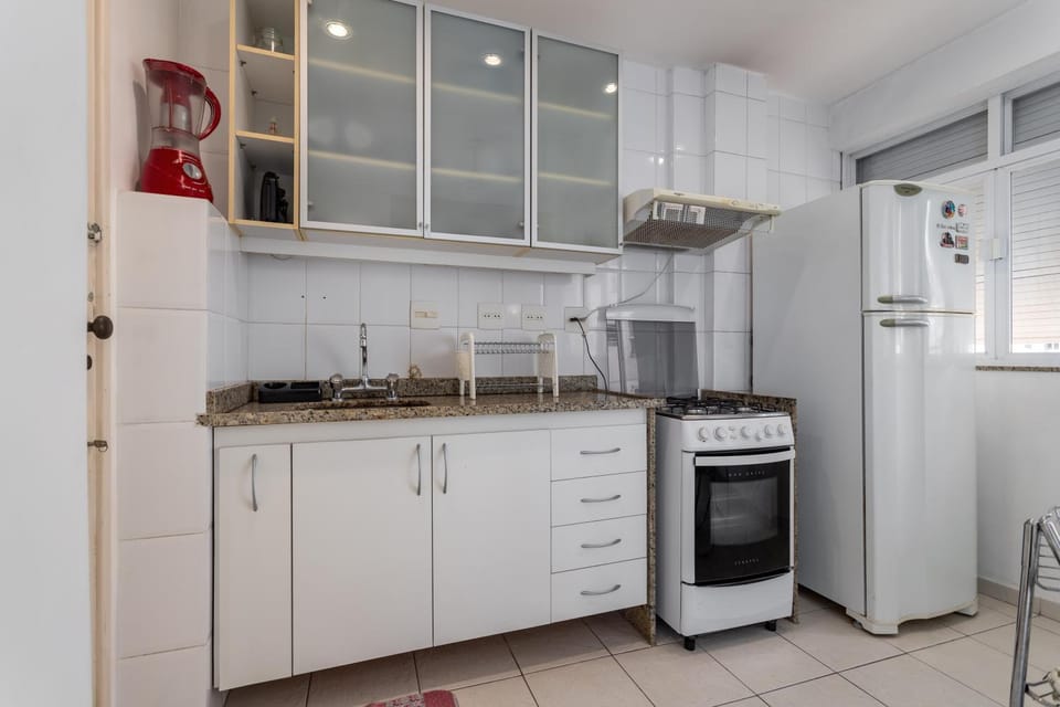 Kitchen or kitchenette, oven, stove
